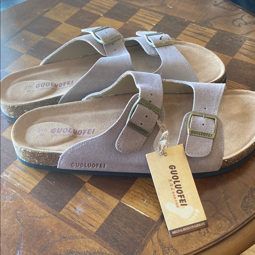 Guoluofei Beige Suede Sandals